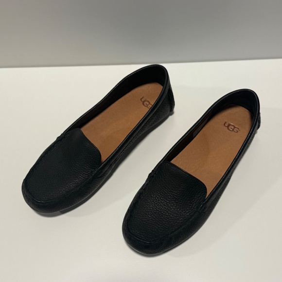 UGG Flores - Picture 2 of 4